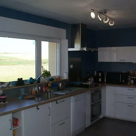 Wonderful Holiday Home In Audinghen With Garden Exterior foto