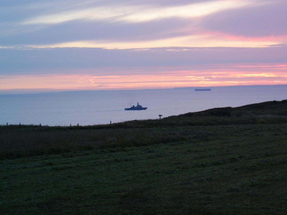 Wonderful In With Garden Holiday home Audinghen